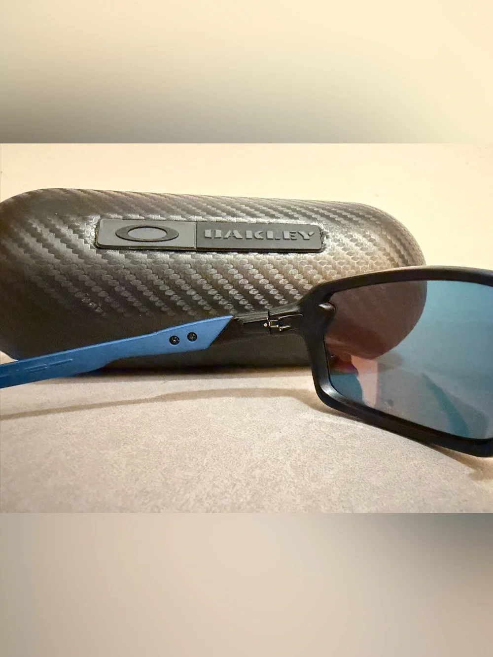 Oakley Carbon Shift Sunglasses with Orange Iridium Mirror Lenses -Black & Blue